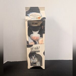 New 1999 Enesco Mary’s Moo Moos "Got Milk" Cow Figure Plush Set Lot Milkman